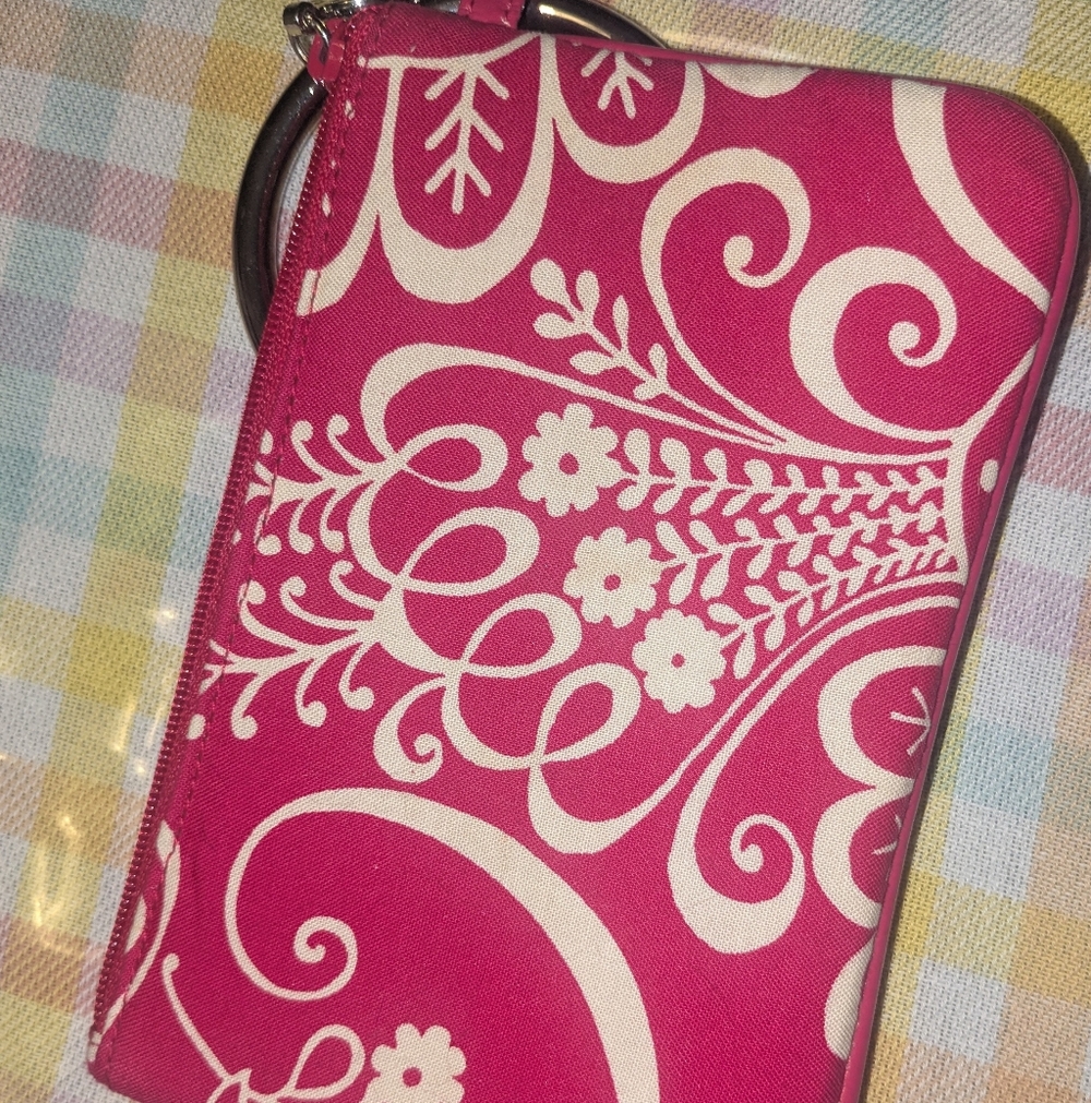 Vera Bradley Wristlet Wallet w/Bangle Ring - Picture 3 of 4